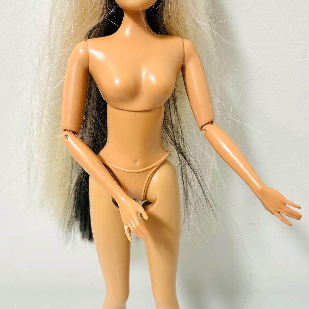 Barbie FLAVAS Doll – HAPPY D – Nude – 26cm Tall – Mattel (2003)